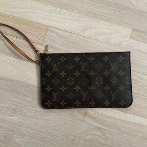 Authentic Louis Vuitton Neverfull pouch